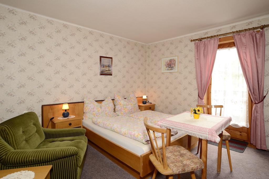 Haus Wieshammer Niedernsill Szoba fotó